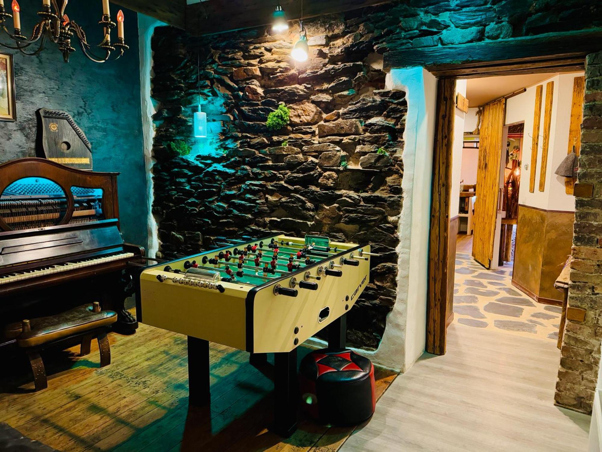 Bookeinfach Bad Ems - Private - Sauna Jacuzzi Whirlpool Swimmingpool Alahna Sup Beachvolleyball Billiards Ping Pong Cinema Theater Music Disco Ball Bbq Und Parkplaetze Zewnętrze zdjęcie