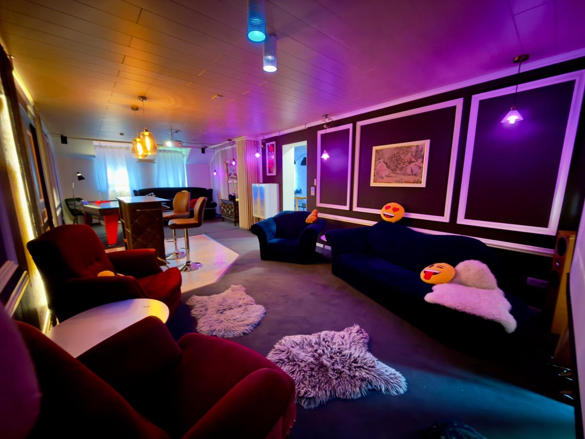 Bookeinfach Bad Ems - Private - Sauna Jacuzzi Whirlpool Swimmingpool Alahna Sup Beachvolleyball Billiards Ping Pong Cinema Theater Music Disco Ball Bbq Und Parkplaetze Zewnętrze zdjęcie