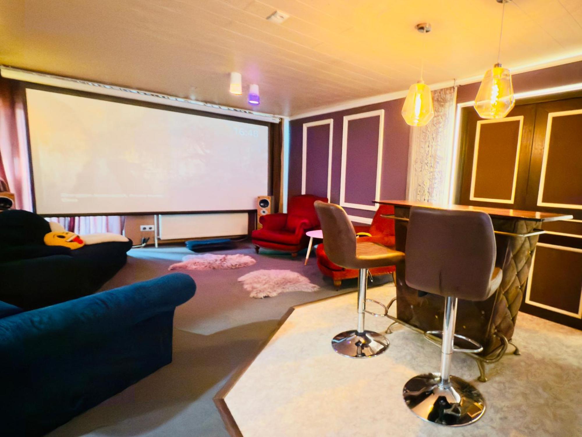 Bookeinfach Bad Ems - Private - Sauna Jacuzzi Whirlpool Swimmingpool Alahna Sup Beachvolleyball Billiards Ping Pong Cinema Theater Music Disco Ball Bbq Und Parkplaetze Pokój zdjęcie